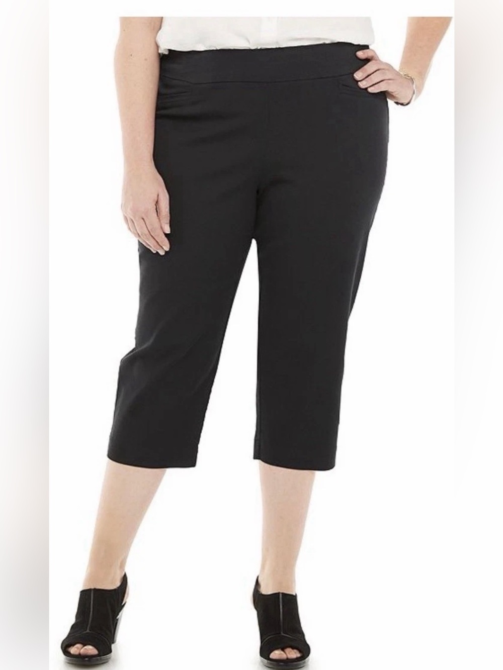 Womens plus 24W Croft and Barrow Stretch Capri Black NWT $40 pull on
Pants NEW